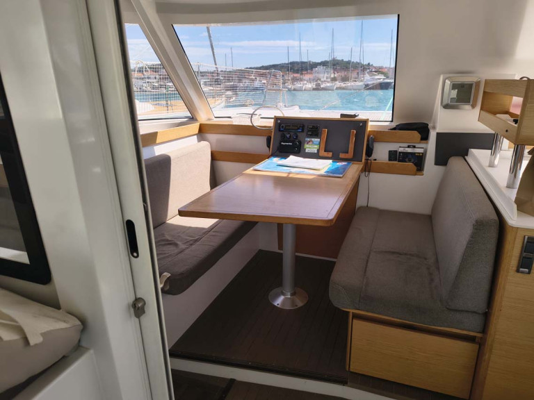 Yacht charter Murter-Kornati cheap Nautitech 40