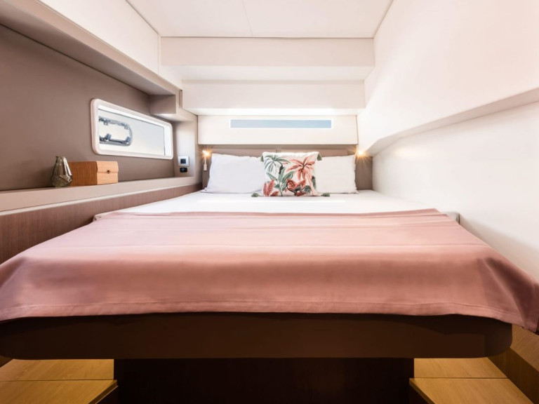 Bali Bali 4.2 charter bareboat or captained in  Parham Town
