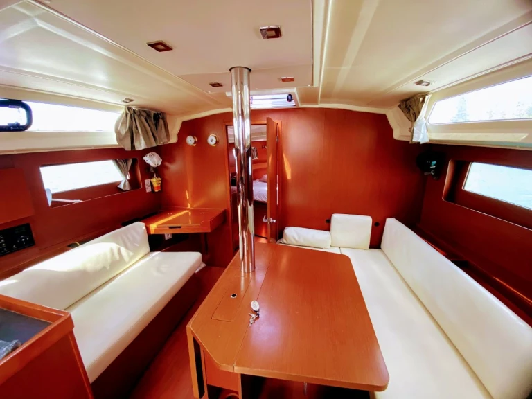 Yacht charter Alimos cheap Oceanis 41.1