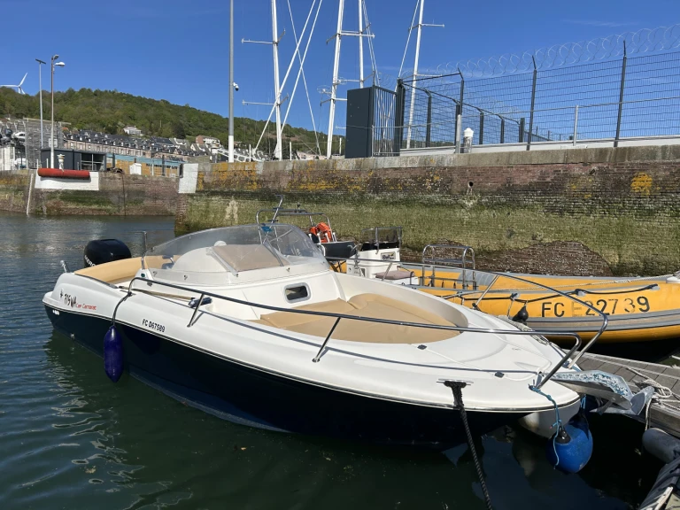 Motorboat rental with or without captain Jeanneau Fécamp