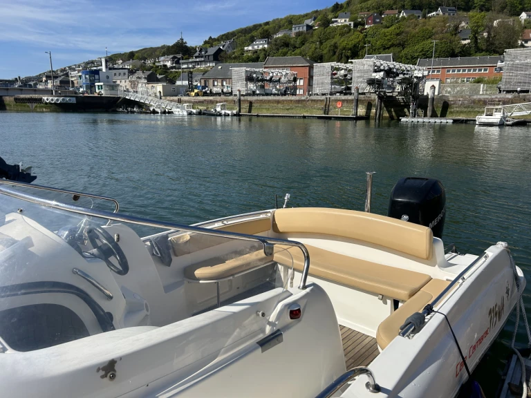 Motorboat for rent Fécamp at the best price