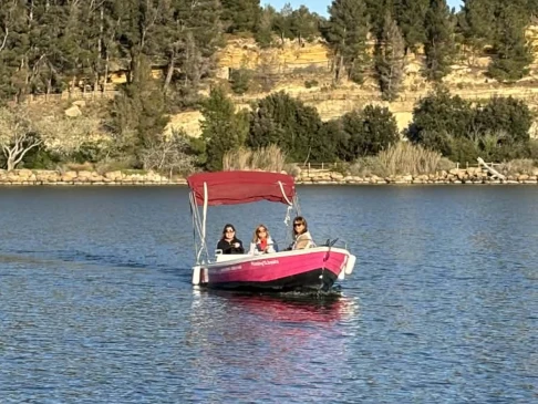 Motorboat for rent Istres at the best price