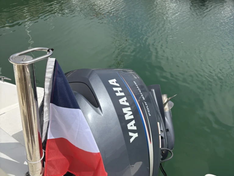 Bareboat Rental Motorboat Jeanneau with a boat licence