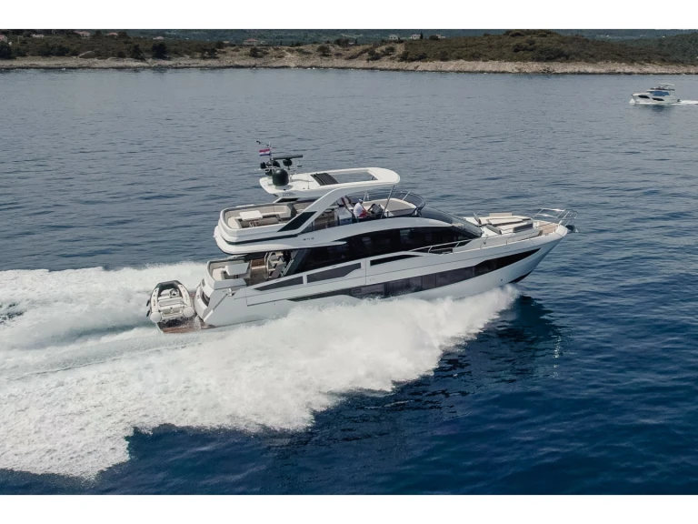 Galeon Galeon 640 Fly charter bareboat or captained in  Seget Donji