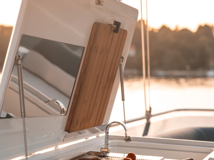Rent a Galeon Galeon 440 Fly Seget Donji