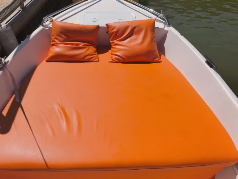 Naval plastica Livia 450 charter bareboat or captained in  Istres