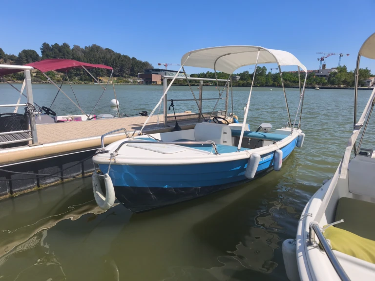 Motorboat rental with or without captain Sans Permis Istres
