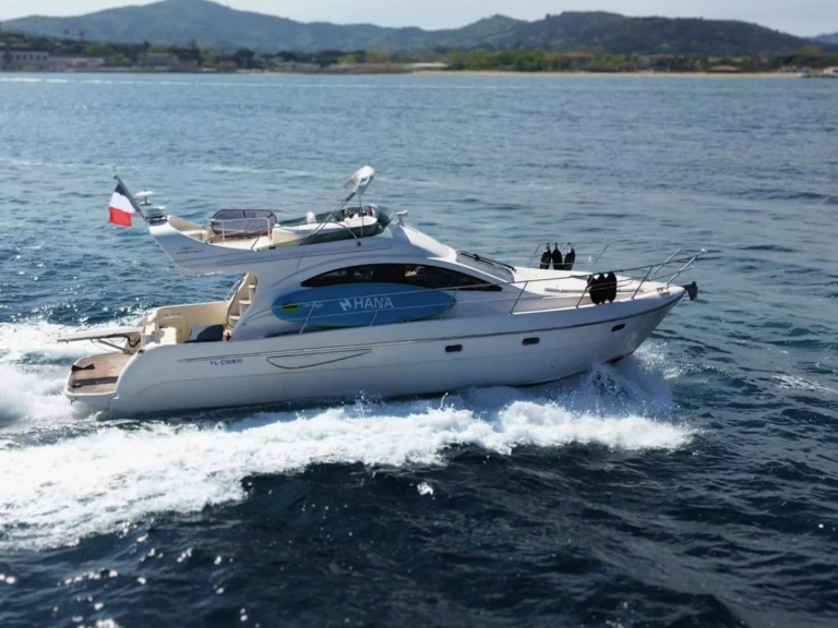 Bareboat Rental Motorboat Intermare with a boat licence