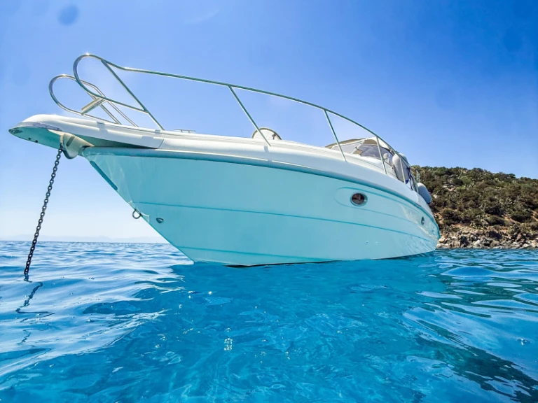 Bareboat Rental Motorboat Régal with a boat licence