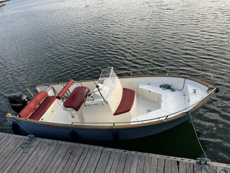 Yacht charter Lorient cheap Open 23