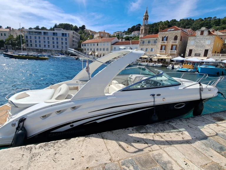 Motorboat rental in Split - Chaparral 275 ssi