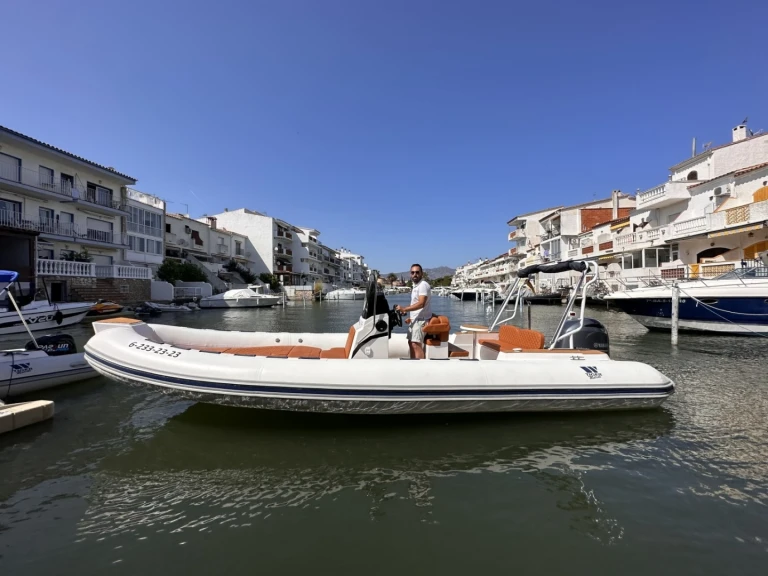 Yacht charter Empuriabrava cheap PROLINE 740