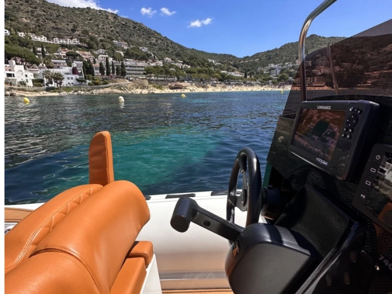 Boat rental Tiger PROLINE 740 in Empuriabrava on Samboat
