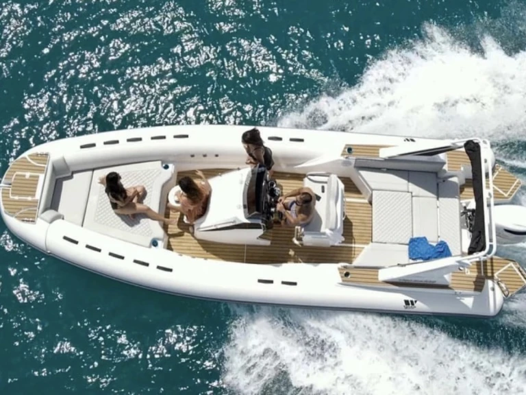 Boat rental Tiger 850 TOPLINE in Empuriabrava on Samboat