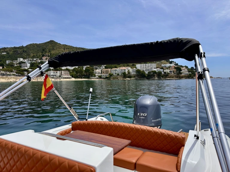 Yacht charter Empuriabrava cheap Proline 620
