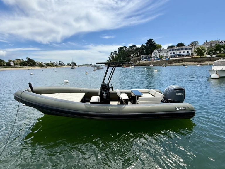 Boat rental Sea Water Sea Water Phantom 230 in Combrit on Samboat