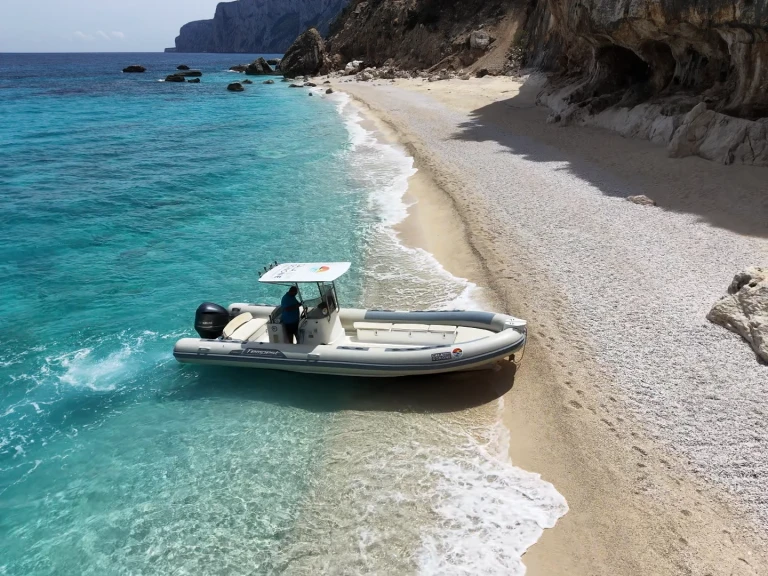 Capelli Tempest 900 in Cala Gonone on SamBoat