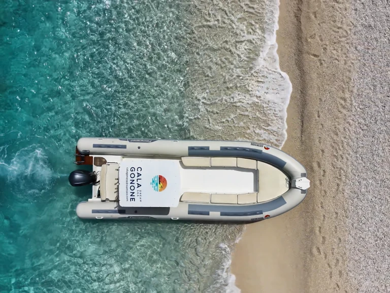Yacht charter Cala Gonone cheap Tempest 900