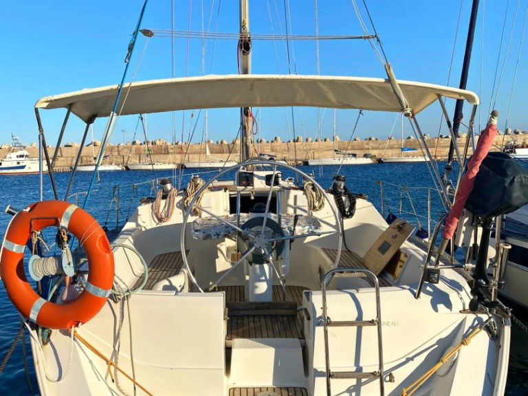 Boat rental Jeanneau Sun Odyssey 37.1 in Santa Maria di Leuca on Samboat