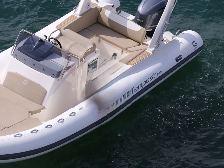 Capelli capelli 800 sun in Hyères on SamBoat