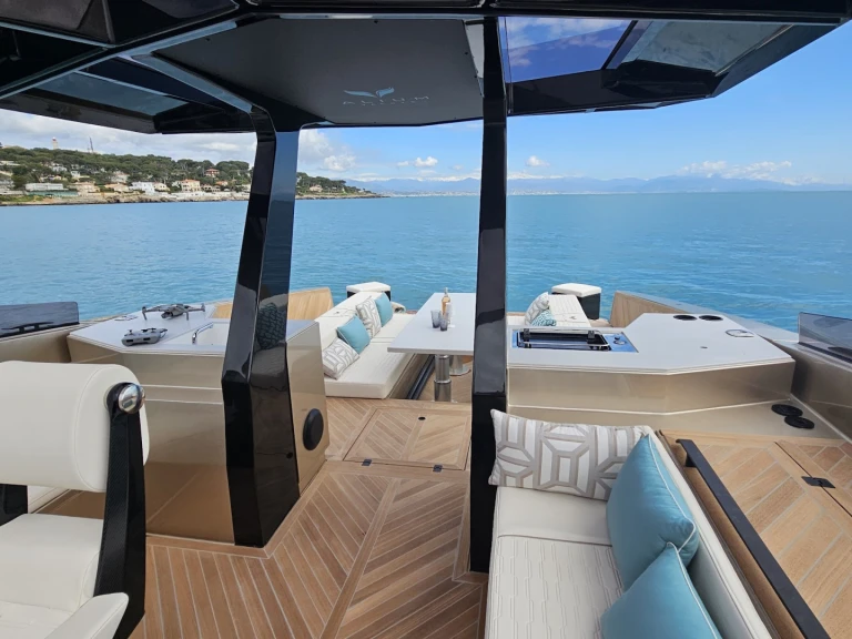 Alium 42 T Top in Cannes on SamBoat