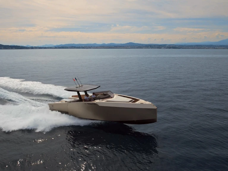 Motorboat rental in Cannes - Alium 42 T Top