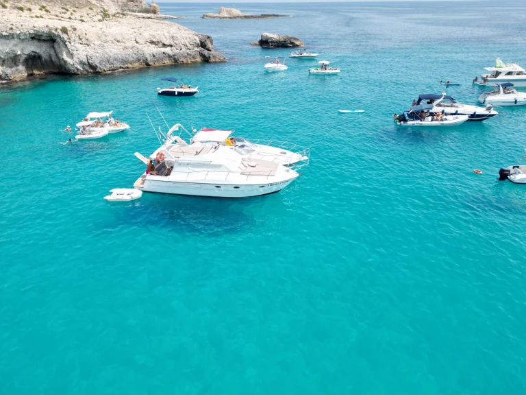 Motorboat for rent Marzamemi at the best price