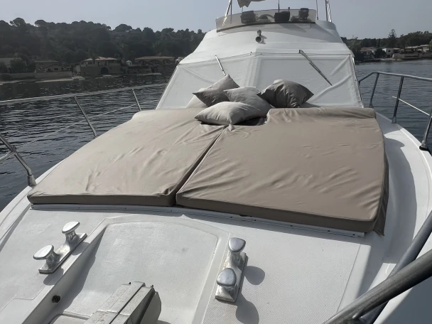 Azimut Azimut 37 Fly in Marzamemi on SamBoat