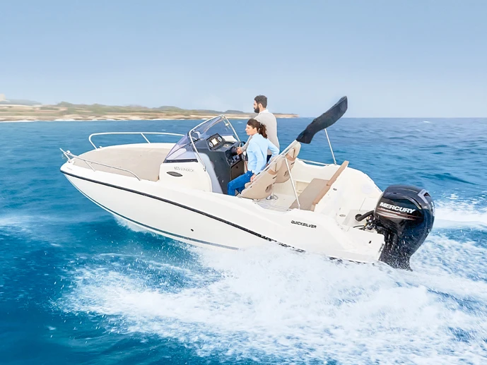 Motorboat for rent Llançà at the best price