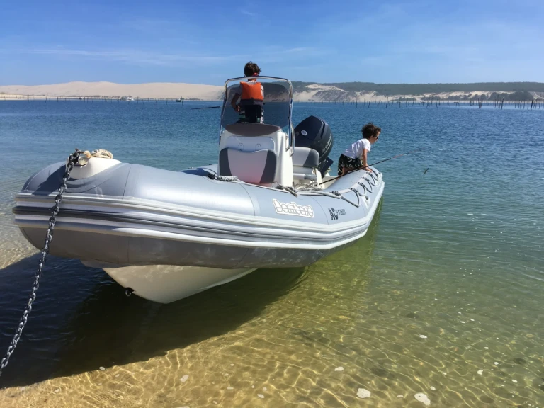Bombard Sunrider 550 charter bareboat or captained in  Lège-Cap-Ferret