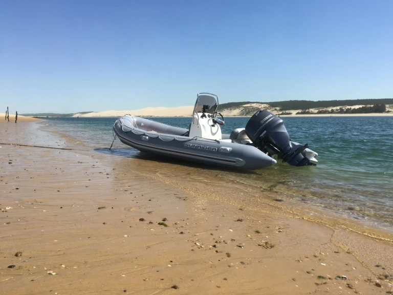 Bombard Sunrider 550 in Lège-Cap-Ferret on SamBoat