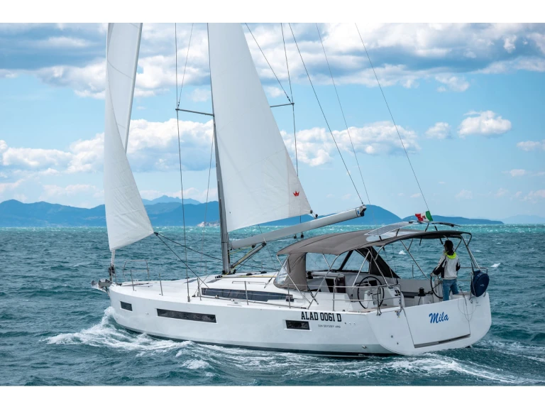 Yacht charter Puntone cheap Sun Odyssey 490
