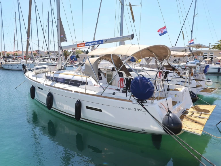 Sailboat for rent Biograd na Moru at the best price
