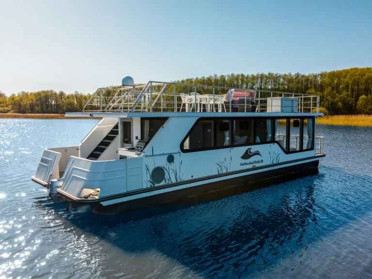 Houseboat rental with or without captain Luxboot Buchholz