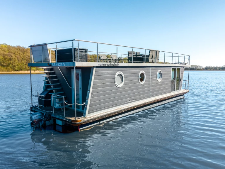 Houseboat rental with or without captain WOMA Buchholz