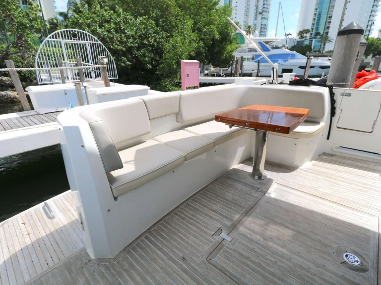 Yacht charter Miami cheap Caprice