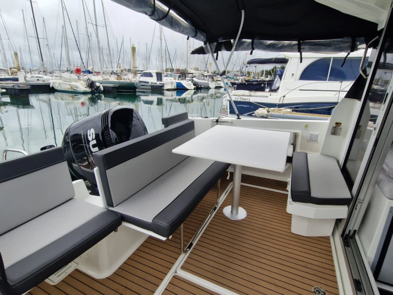 Rent a Jeanneau Merry Fisher 795 Serie 2 La Forêt-Fouesnant