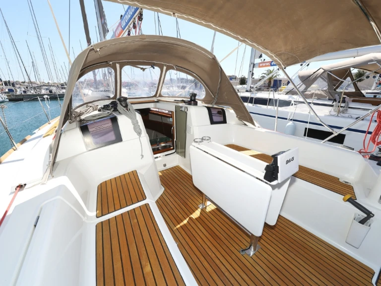 Boat rental Jeanneau Sun Odyssey 389 in Biograd na Moru on Samboat