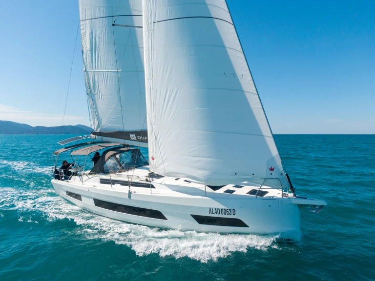 Yacht charter Piombino cheap Dufour 41