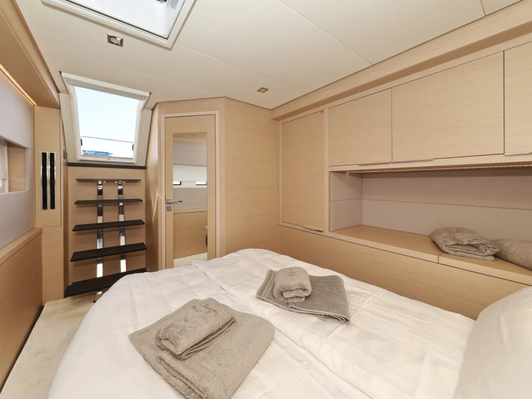 Catamaran rental in Split - Lagoon Lagoon 55_5 Cabins