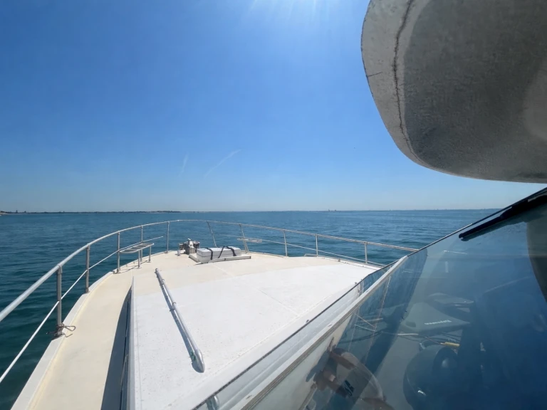 Motorboat rental with or without captain Guy Couach La Rochelle