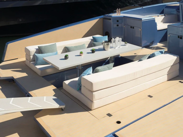 Boat rental Alium 42 S in Cannes on Samboat