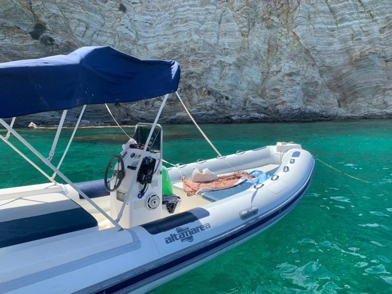 Altamarea Wave 19 in Castellammare del Golfo on SamBoat
