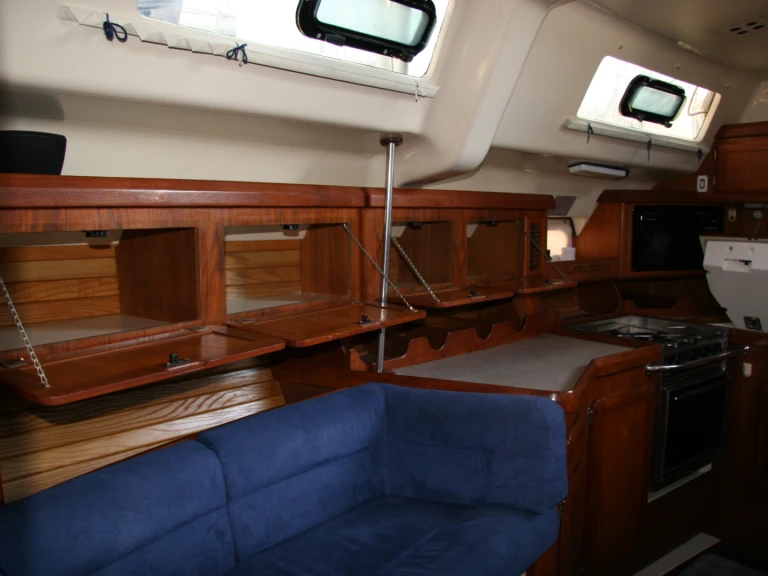 Hunter Hunter 420 charter bareboat or captained in  Edgewater