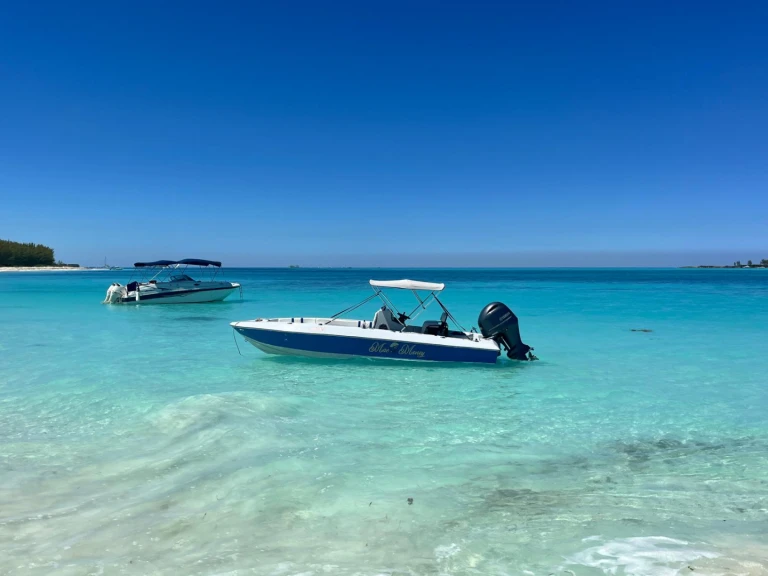 Paramount Paramount 21ft charter bareboat or captained in  World