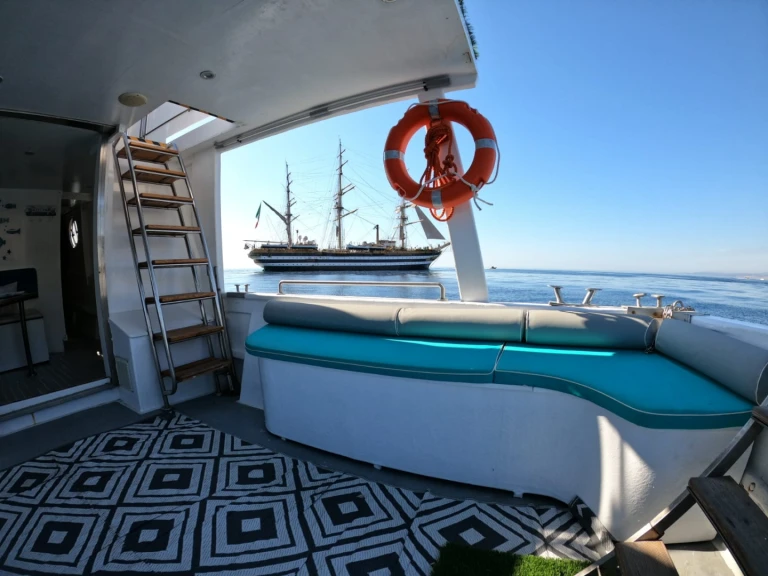 Motorboat for rent Porto di Giardini at the best price