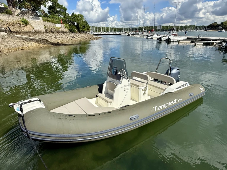 RIB rental with or without captain Capelli Combrit