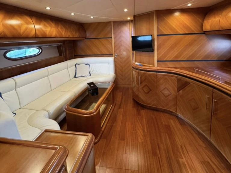 Cayman Cayman 55 WA in Salerno on SamBoat