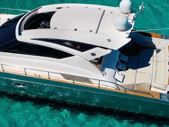 Yacht charter Salerno cheap Cayman 55 WA