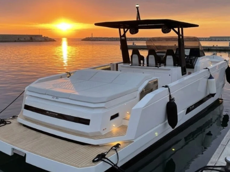 Motorboat rental in Pozzuoli - De Antonio DE ANTONIO D36